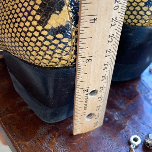 Chloe Rylee Low Boot 🥾 Snake Skin Python Print One of the "It" Patterns Luxe - Picture 6 of 16